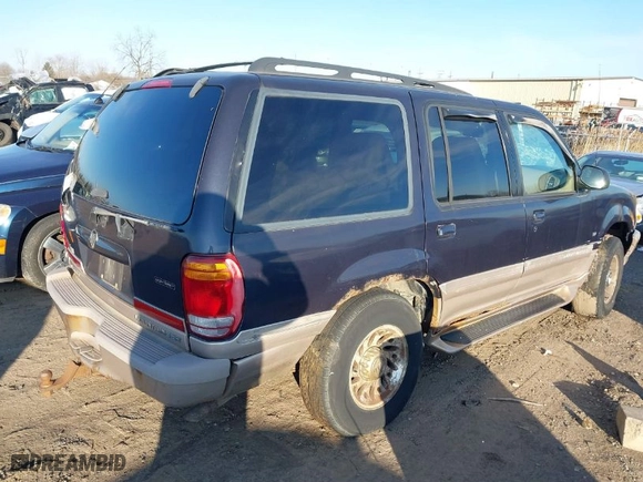2000 Mercury Mountaineer with VIN 4M2ZU86P2YUJ06656, listed as a IAAI auction lot 41735862 with 200,263 mi miles. Bid and sale history available at carsss.com. Image 4.