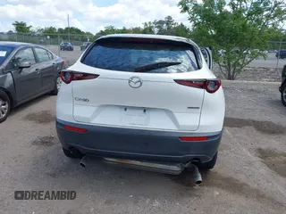 2020 Mazda CX-30 with VIN 3MVDMABL2LM112138, listed as a IAAI auction lot 41951044 with Not Provided miles. Bid and sale history available at carsss.com. Image 15.