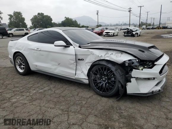 2021 Ford Mustang GT z VIN 1FA6P8CF7M5154451, wystawiony jako Copart lot #59484465 z przebiegiem 26 817 mil mil oraz Szkoda całkowita • Salvage title. Historia ofert i sprzedaży dostępna na DreamBid. Obrazek 4.