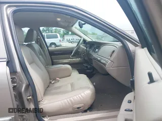 2005 Mercury Grand Marquis LS Premium z VIN 2MEFM75W25X661590, wystawiony jako IAAI lot #42534626 z przebiegiem 113 450 mil mil oraz . Historia ofert i sprzedaży dostępna na DreamBid. Obrazek 5.