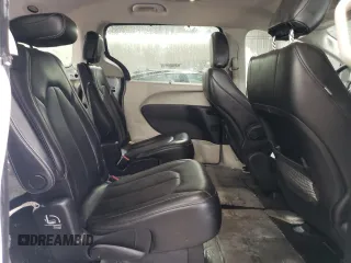 2020 Chrysler Voyager LXi z VIN 2C4RC1DG3LR164087, wystawiony jako Copart lot #51525025 z przebiegiem 73 598 mil mil oraz Szkoda całkowita • Salvage title. Historia ofert i sprzedaży dostępna na DreamBid. Obrazek 10.