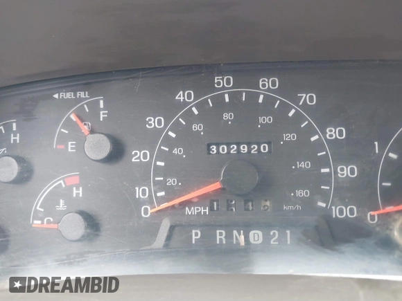 2000 Ford Super Duty F-250 XL with VIN 1FTNW21FXYEC90393, listed as a IAAI auction lot 40782838 with 302,920 mi miles. Bid and sale history available at carsss.com. Image 7.