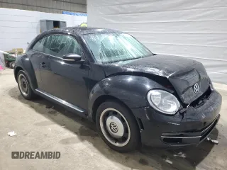 2012 Volkswagen Beetle 2.5L w/Sound/Nav PZEV with VIN 3VWJP7AT5CM637224, listed as a Copart auction lot 49949995 with 203,326 mi miles and Salvage Title. Bid and sale history available at DreamBid. Image 4.
