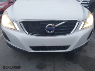 2012 Volvo XC60 3.2L with VIN YV4952DL4C2305502, listed as a IAAI auction lot 41933334 with 146,746 mi miles. Bid and sale history available at carsss.com. Image 6.