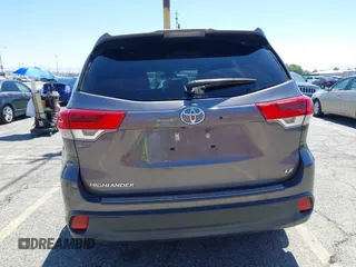 2018 Toyota Highlander LE with VIN 5TDZZRFH7JS250025, listed as a IAAI auction lot 42635985 with 122,488 mi miles and . Bid and sale history available at DreamBid. Image 17.