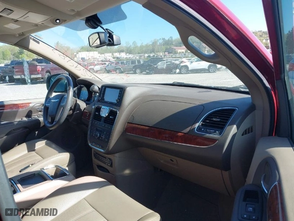 2012 Chrysler Town & Country Touring-L with VIN 2C4RC1CG9CR163608, listed as a IAAI auction lot 42059487 with 103,922 mi miles. Bid and sale history available at carsss.com. Image 5.