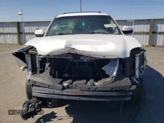 2007 GMC Yukon XL SLT z VIN 1GKFK16327J355384, wystawiony jako Copart lot #52161335 z przebiegiem 127 368 mil mil oraz Szkoda całkowita • Salvage title. Historia ofert i sprzedaży dostępna na DreamBid. Obrazek 5.