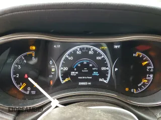2014 Jeep Grand Cherokee Summit с VIN 1C4RJFJM2EC302534, выставлен на аукционе Copart как лот 61660155 с пробегом 206 823 миль миль и Списание • Salvage title. История ставок и продаж доступна на DreamBid. Изображение 9.