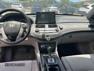 2009 Honda Accord LX-P with VIN 1HGCP26419A165093, listed as a Copart auction lot 61976585 with 172,398 mi miles and Clean title. Bid and sale history available at DreamBid. Image 9.