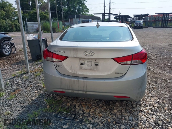 2013 Hyundai Elantra Limited with VIN 5NPDH4AE9DH152427, listed as a IAAI auction lot 40043156 with 130,024 mi miles and . Bid and sale history available at DreamBid. Image 16.