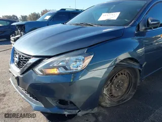 2016 Nissan Sentra SR with VIN 3N1AB7AP8GL660225, listed as a IAAI auction lot 41337142 with 94,910 mi miles. Bid and sale history available at carsss.com. Image 6.