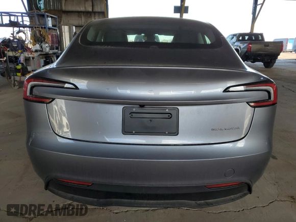 2025 Tesla Model 3 Long Range z VIN 5YJ3E1EB8SF922812, wystawiony jako Copart lot #48794645 z przebiegiem 1 731 mil mil oraz Szkoda całkowita • Salvage title. Historia ofert i sprzedaży dostępna na DreamBid. Obrazek 6.