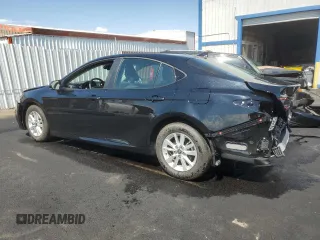 2025 Toyota Camry LE z VIN 4T1DAACK1SU566211, wystawiony jako Copart lot #60245455 z przebiegiem 9 223 mil mil oraz Czysty tytuł • Clean title. Historia ofert i sprzedaży dostępna na DreamBid. Obrazek 2.