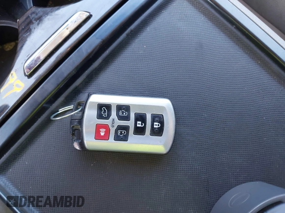 2015 Toyota Sienna XLE с VIN 5TDYK3DC0FS688624, выставлен на аукционе IAAI как лот 42252799 с пробегом 201 522 миль миль и . История ставок и продаж доступна на DreamBid. Изображение 11.