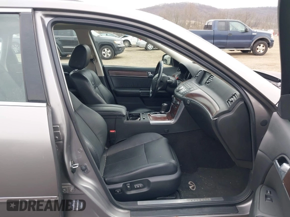 2010 Infiniti M with VIN JN1CY0AR0AM960483, listed as a IAAI auction lot 41619095 with 81,690 mi miles. Bid and sale history available at carsss.com. Image 5.