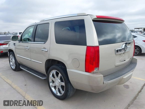 2008 Cadillac Escalade with VIN 1GYEC63898R234382, listed as a IAAI auction lot 41781206 with 150,916 mi miles. Bid and sale history available at carsss.com. Image 3.