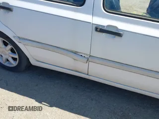 1995 Volkswagen Jetta GLS z VIN 3VWSC81H7SM082888, wystawiony jako IAAI lot #42440198 z przebiegiem 96 029 mil mil oraz . Historia ofert i sprzedaży dostępna na DreamBid. Obrazek 14.