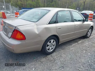 2000 Toyota Avalon XL with VIN 4T1BF28BXYU070808, listed as a IAAI auction lot 42061893 with 228,229 mi miles and . Bid and sale history available at DreamBid. Image 4.