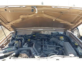1999 Jeep Cherokee SE with VIN 1J4FF28S4XL592788, listed as a IAAI auction lot 42560002 with 189,258 mi miles and . Bid and sale history available at DreamBid. Image 10.