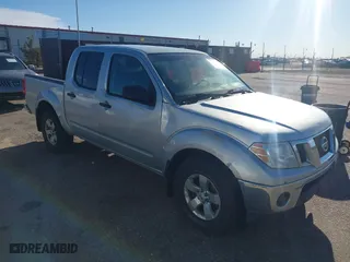 2011 Nissan Frontier PRO-4X with VIN 1N6AD0EV3BC434991, listed as a IAAI auction lot 42086934 with 189,908 mi miles. Bid and sale history available at carsss.com. Image 1.