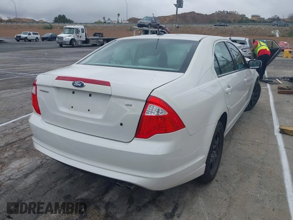 2011 Ford Fusion SE with VIN 3FAHP0HA1BR343100, listed as a IAAI auction lot 41513501 with 92,531 mi miles and . Bid and sale history available at carsss.com. Image 4.