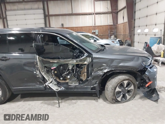 2023 Jeep Grand Cherokee with VIN 1C4RJYB6XPC664772, listed as a IAAI auction lot 41913782 with 41,872 mi miles and . Bid and sale history available at DreamBid. Image 6.