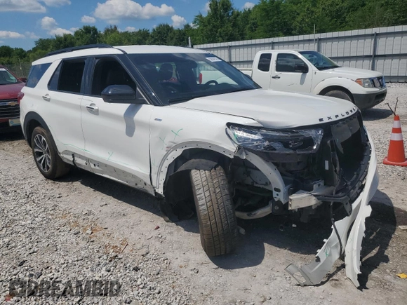 2022 Ford Explorer ST-Line с VIN 1FMSK7KH3NGC15493, выставлен на аукционе Copart как лот 59042035 с пробегом 32 965 миль миль и Списание • Salvage title. История ставок и продаж доступна на DreamBid. Изображение 4.