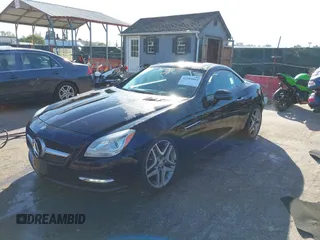 2014 Mercedes-Benz SLK 250 z VIN WDDPK4HAXEF083492, wystawiony jako IAAI lot #42289662 z przebiegiem 100 118 mil mil oraz . Historia ofert i sprzedaży dostępna na DreamBid. Obrazek 2.