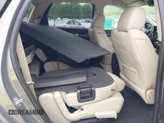 2019 Buick Enclave Essence with VIN 5GAERBKW9KJ122640, listed as a IAAI auction lot 42074725 with 101,870 mi miles and . Bid and sale history available at carsss.com. Image 8.