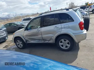 2005 Toyota RAV4 with VIN JTEHD20V150044817, listed as a IAAI auction lot 41782554 with 211,316 mi miles. Bid and sale history available at carsss.com. Image 14.