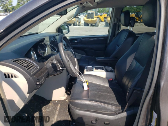 2016 Chrysler Town & Country Touring-L with VIN 2C4RC1CG6GR261131, listed as a Copart auction lot 58635234 with 109,462 mi miles and Salvage Title. Bid and sale history available at carsss.com. Image 7.