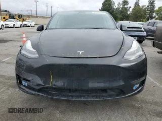 2021 Tesla Model Y Long Range z VIN 5YJYGAEE5MF143672, wystawiony jako Copart lot #55962875 z przebiegiem 74 644 mil mil oraz Szkoda całkowita • Salvage title. Historia ofert i sprzedaży dostępna na DreamBid. Obrazek 5.