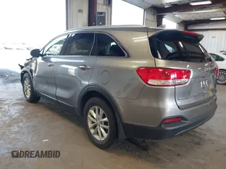 2016 Kia Sorento LX with VIN 5XYPGDA33GG047263, listed as a IAAI auction lot 41772680 with 146,683 mi miles. Bid and sale history available at carsss.com. Image 3.
