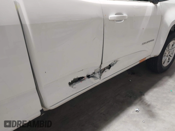 2021 Chevrolet Colorado 4WD LT z VIN 1GCHTCEA0M1242851, wystawiony jako IAAI lot #42131592 z przebiegiem 42 731 mil mil oraz . Historia ofert i sprzedaży dostępna na DreamBid. Obrazek 6.
