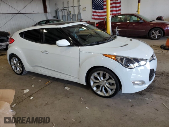 2015 Hyundai Veloster with VIN KMHTC6AD0FU236993, listed as a Copart auction lot 62411173 with 83,612 mi miles. Bid and sale history available at carsss.com. Image 4.