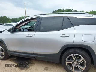 2020 GMC Terrain SLT z VIN 3GKALPEV3LL307876, wystawiony jako IAAI lot #42124480 z przebiegiem Nie podano mil oraz . Historia ofert i sprzedaży dostępna na DreamBid. Obrazek 14.