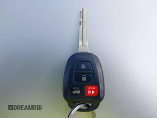 2018 Toyota Corolla L z VIN 2T1BURHEXJC098138, wystawiony jako IAAI lot #41935621 z przebiegiem 103 937 mil mil oraz . Historia ofert i sprzedaży dostępna na DreamBid. Obrazek 11.