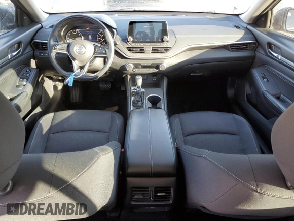 2019 Nissan Altima SV z VIN 1N4BL4DV9KC253225, wystawiony jako Copart lot #51816795 z przebiegiem 109 047 mil mil oraz Szkoda całkowita • Salvage title. Historia ofert i sprzedaży dostępna na DreamBid. Obrazek 8.
