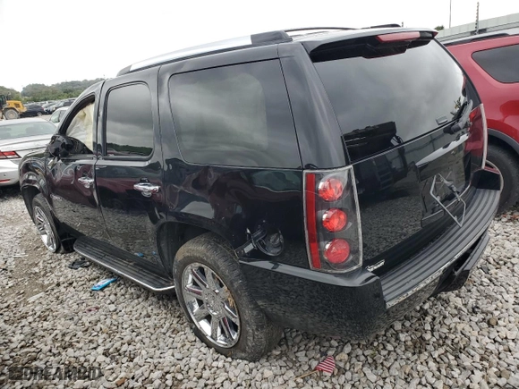 2008 GMC Yukon Denali with VIN 1GKFK63848J189030, listed as a Copart auction lot 71826304 with 0 mi miles and Salvage Title. Bid and sale history available at carsss.com. Image 2.