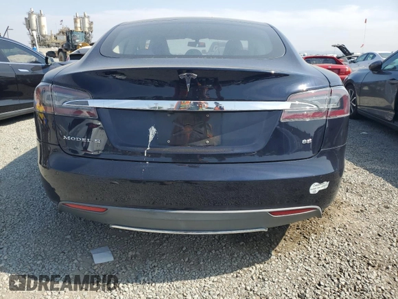 2014 Tesla Model S 60 z VIN 5YJSA1H17EFP33261, wystawiony jako Copart lot #58804465 z przebiegiem 147 583 mil mil oraz Czysty tytuł • Clean title. Historia ofert i sprzedaży dostępna na DreamBid. Obrazek 7.