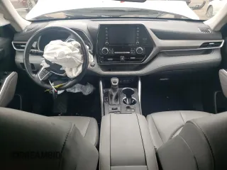 2022 Toyota Highlander XLE with VIN 5TDGZRBH0NS589020, listed as a Copart auction lot 62696015 with 36,131 mi miles and Salvage title. Bid and sale history available at DreamBid. Image 8.