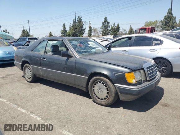 1990 Mercedes-Benz 300 CE с VIN WDBEA51D2LB091135, выставлен на аукционе Copart как лот 60143854 с пробегом 181 343 миль миль и Чистый • Clean title. История ставок и продаж доступна на DreamBid. Изображение 4.