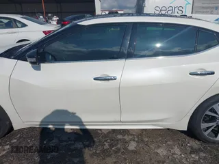 2017 Nissan Maxima Platinum with VIN 1N4AA6AP1HC403792, listed as a IAAI auction lot 42436500 with 174,069 mi miles and . Bid and sale history available at DreamBid. Image 15.