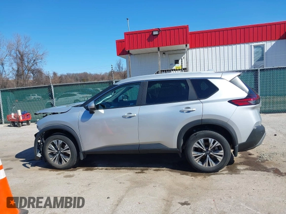 2023 Nissan Rogue SV z VIN 5N1BT3BA5PC813992, wystawiony jako IAAI lot #41737630 z przebiegiem 16 033 mil mil oraz . Historia ofert i sprzedaży dostępna na DreamBid. Obrazek 15.