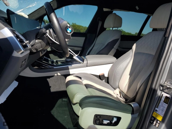 2023 BMW X7 xDrive40i with VIN 5UX23EM0XP9P71559, listed as a Copart auction lot 47809815 with 0 mi miles and Salvage Title. Bid and sale history available at carsss.com. Image 7.