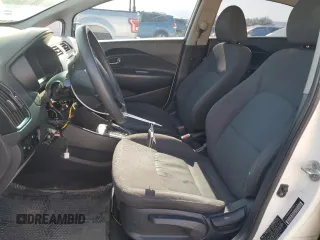 2017 Kia Rio LX z VIN KNADM4A39H6026611, wystawiony jako Copart lot #54735975 z przebiegiem 143 756 mil mil oraz Szkody całkowita. Historia ofert i sprzedaży dostępna na DreamBid. Obrazek 7.