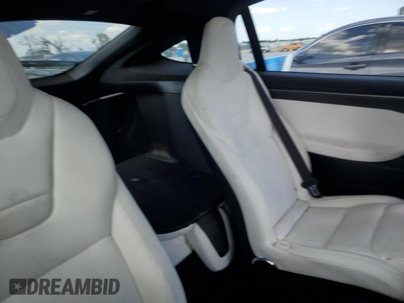 2017 Tesla Model X 90D z VIN 5YJXCBE2XHF060912, wystawiony jako Copart lot #55286205 z przebiegiem Nie podano mil oraz Szkoda całkowita • Salvage title. Historia ofert i sprzedaży dostępna na DreamBid. Obrazek 11.