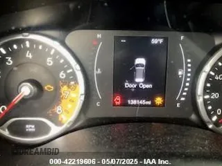 2018 Jeep Renegade Latitude with VIN ZACCJBBB6JPH80201, listed as a IAAI auction lot 42219606 with 138,145 mi miles and . Bid and sale history available at carsss.com. Image 7.