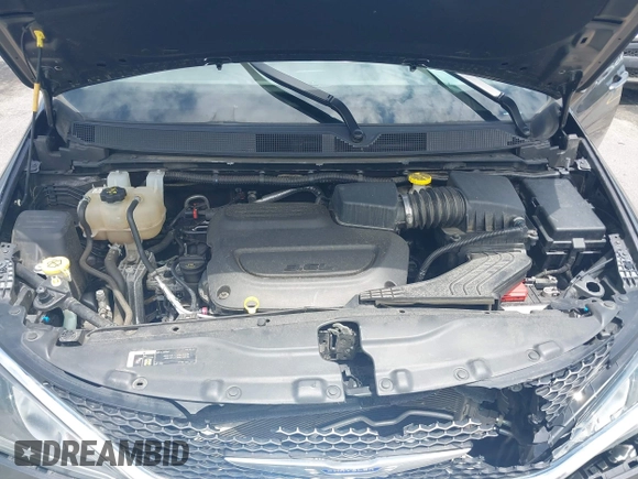2020 Chrysler Pacifica Touring L with VIN 2C4RC1BG1LR269004, listed as a IAAI auction lot 42287228 with 71,498 mi miles and . Bid and sale history available at DreamBid. Image 10.