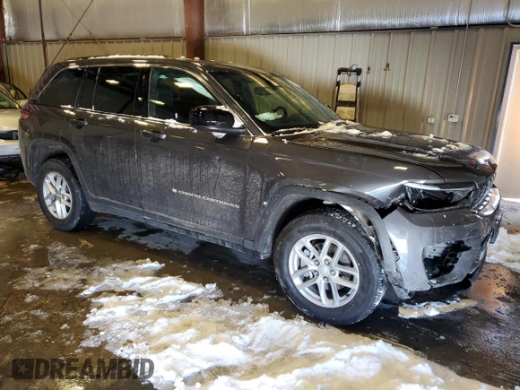 2024 Jeep Grand Cherokee Laredo X with VIN 1C4RJHAG2RC123051, listed as a Copart auction lot 45564825 with 9,292 mi miles and Salvage Title. Bid and sale history available at carsss.com. Image 4.